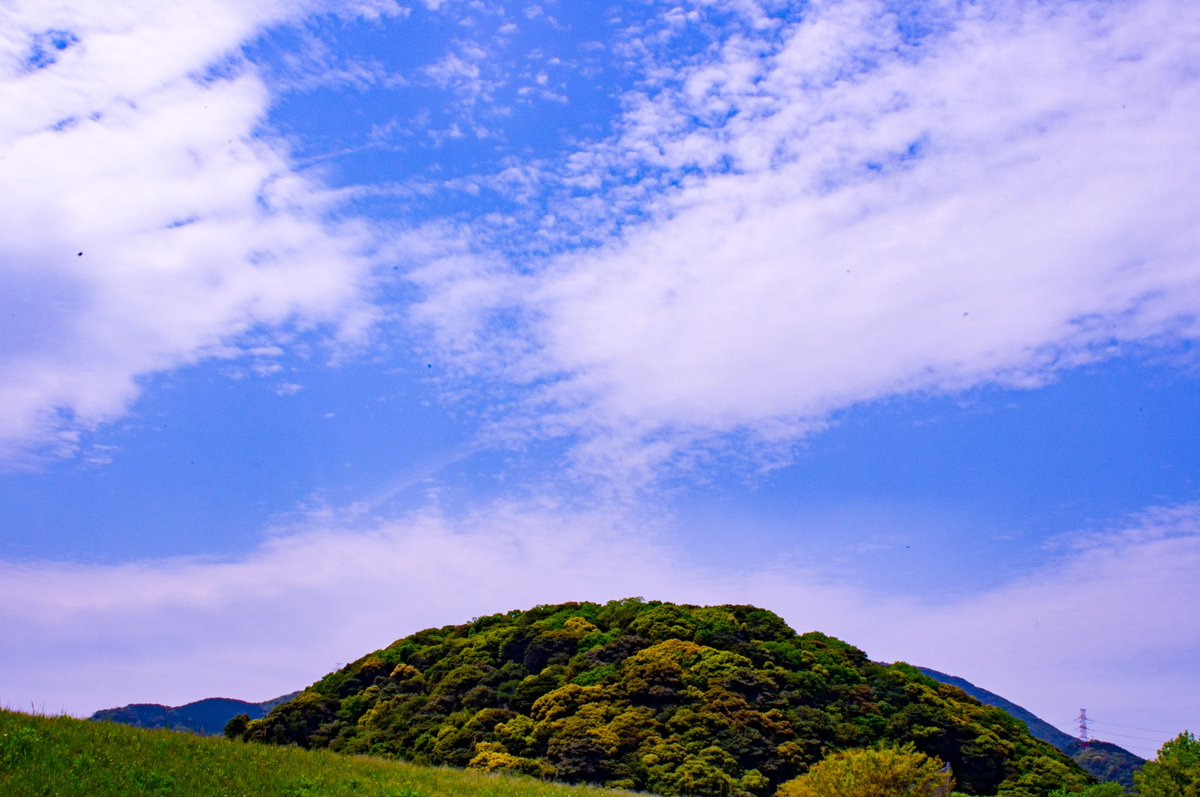 Kaz_Turi55's tweet photo. 今の空
少し暑い午後
ヒバリが鳴いておる🕊️
#風景写真 #PENTAXkr #PENTAX https://t.co/1UTrTaASsP