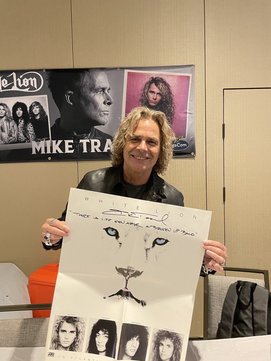 miketrampmusic's tweet image. Had an amazing time at The Chiller Theater Pop Expo, can't praise the event and exprience enough. Thanks for having me!

#miketramp #chillertheater #nj #newjersey #parsippany #convention #popculture #whitelion #pride