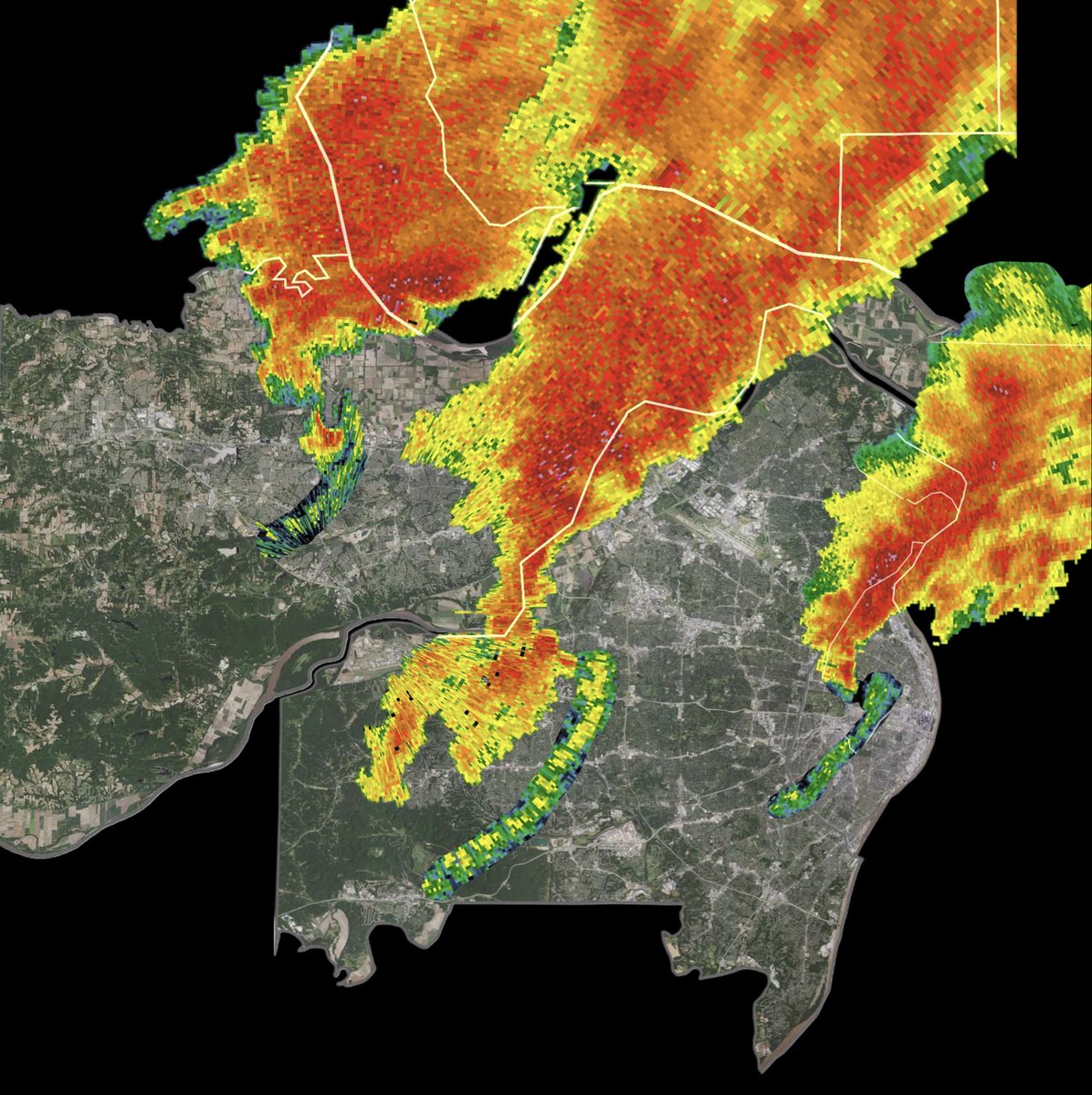 I see a lot of people yelling bust for this event, I’m thankful it did in fact not pan out the way it was expected to. The greater St.Louis area dodges another bullet.

1.4 million people live in this picture.

#mowx #stlwx