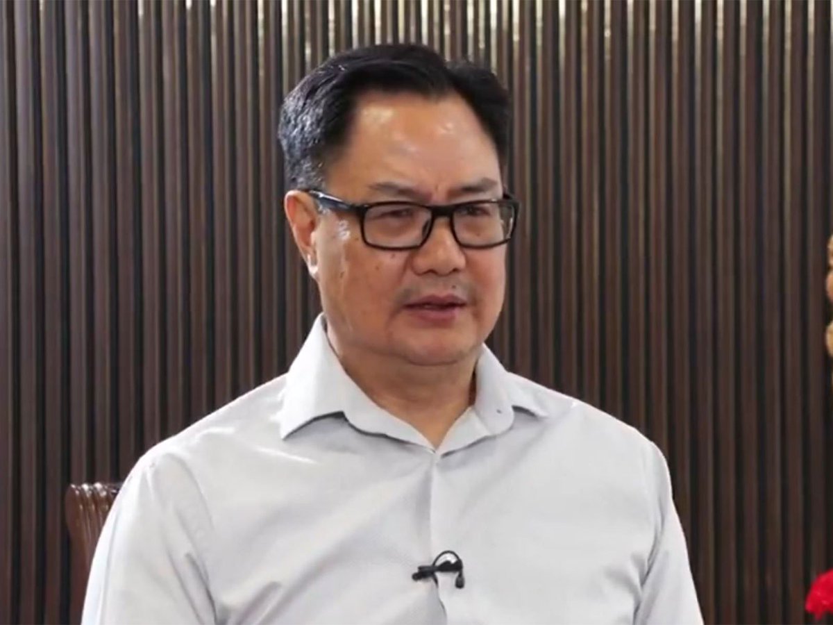 ani_digital's tweet image. Kiren Rijiju slams INDIA bloc as "tukde tukde" gang, says parties united only for 'convenience' not 'principles'

Read @ANI Story | aninews.in/news/national/…

#KirenRijiju #INDIABloc #RahulGandhi #BJP