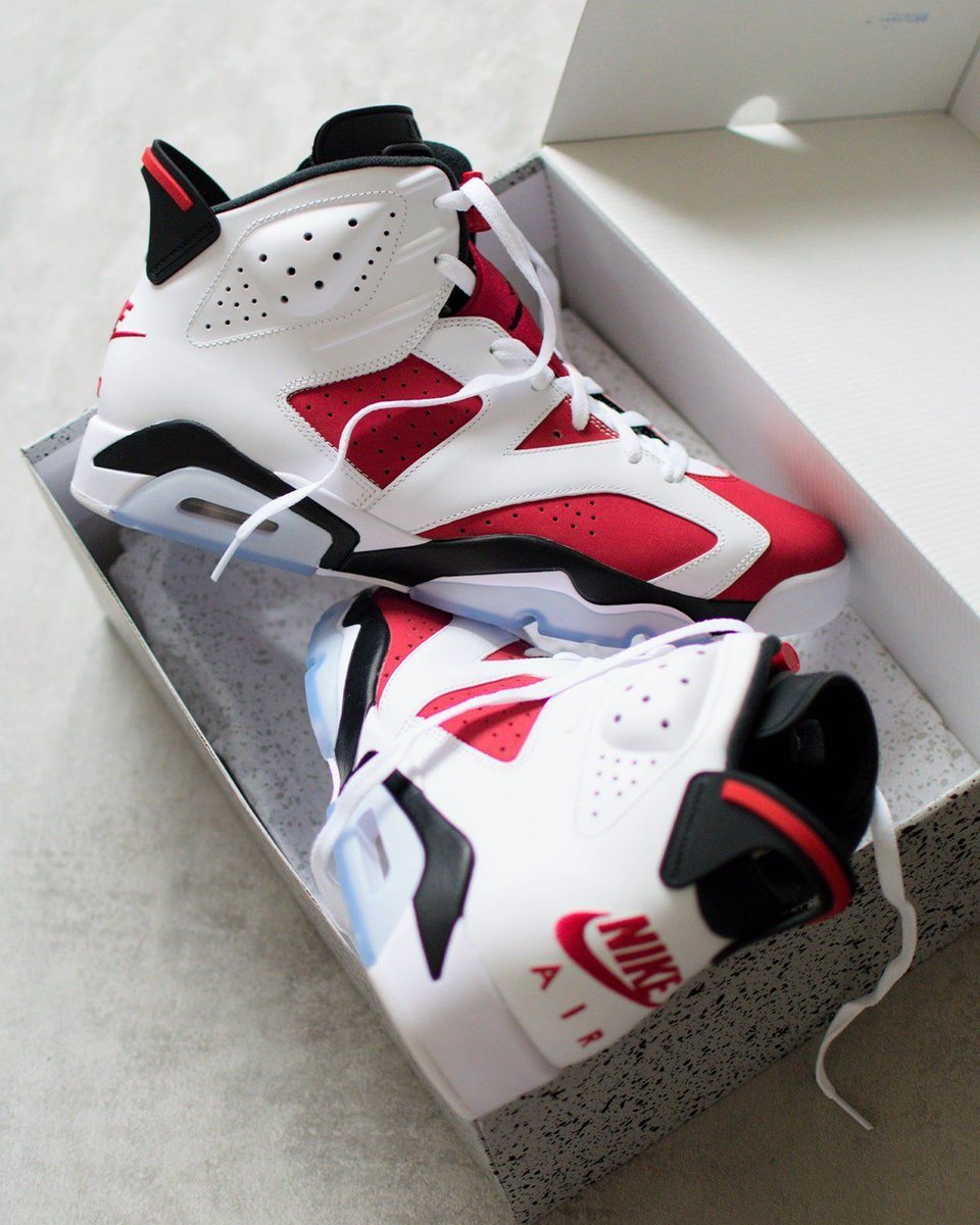 SneakerAlert tweet media