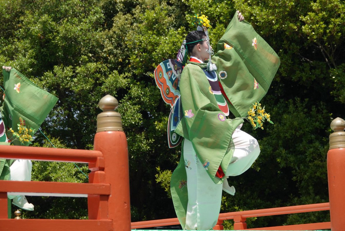menimierusekai's tweet photo. 4月28日　伊勢神宮　内宮
令和8年　春季神楽祭
長慶子
舞は有りません。　楽しい時間はあっという間でした。　昨年と違い、前は蓙で後ろ一列だけがパイプ椅子でした。
最後に抹茶をいただき、早々に帰路です。 https://t.co/c6z0L19vGh