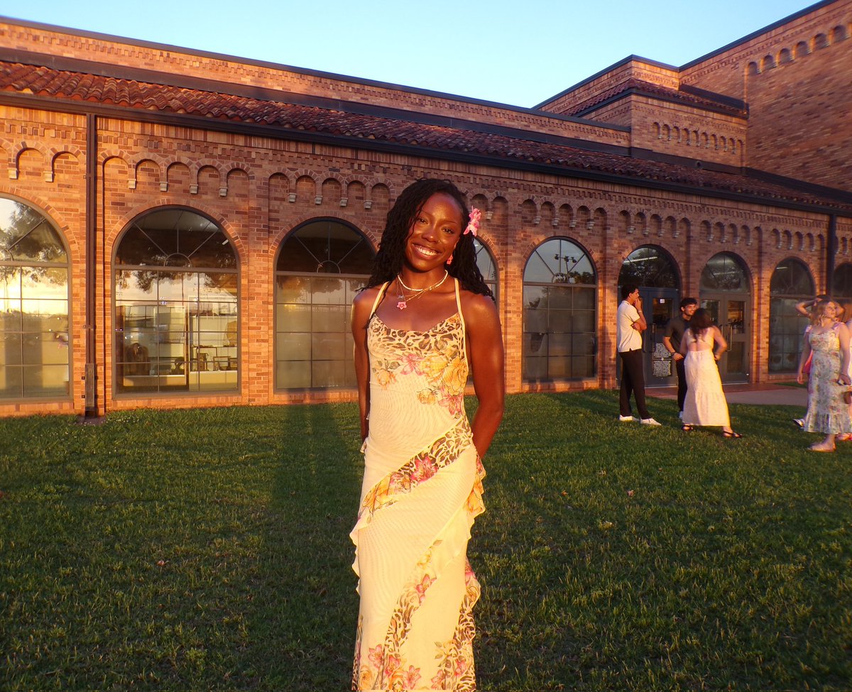 𝐣𝐚𝐲⁷ (d1 hooligan fan) 🪭 is seeing bts 8.15 !! tweet media