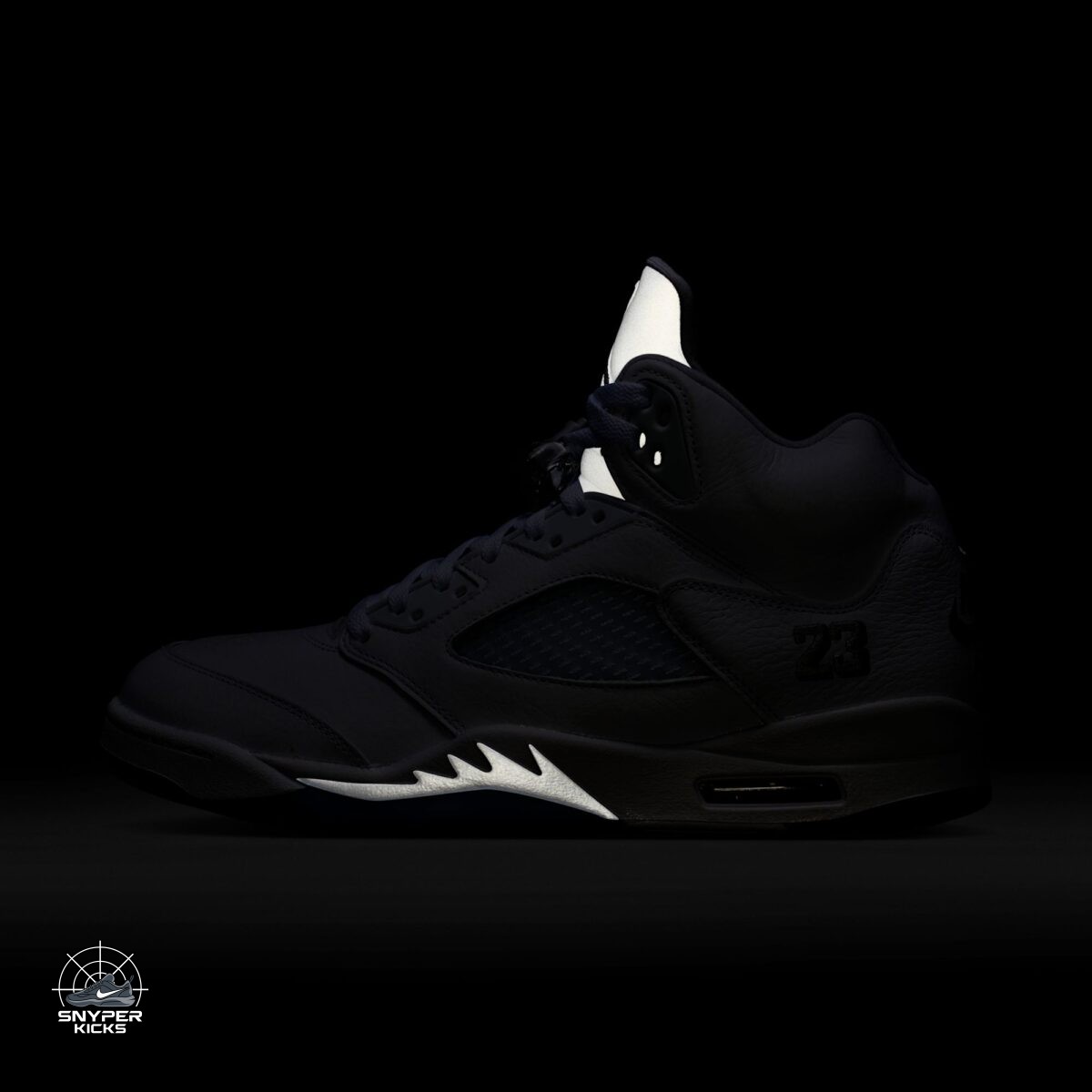 SnyperKicks's tweet image. Air Jordan 5 "White Metallic"
Colorway: White/Metallic Silver/Black
Style Number: 
Release Date: April 25, 2026
Price: $220
#Jordan #AirJordan #WhiteMetallic #jordan