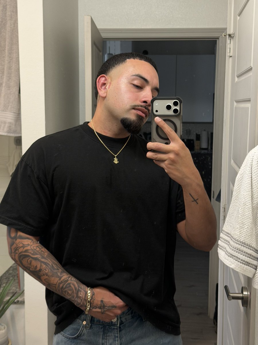 B E И N Y❗️ tweet media