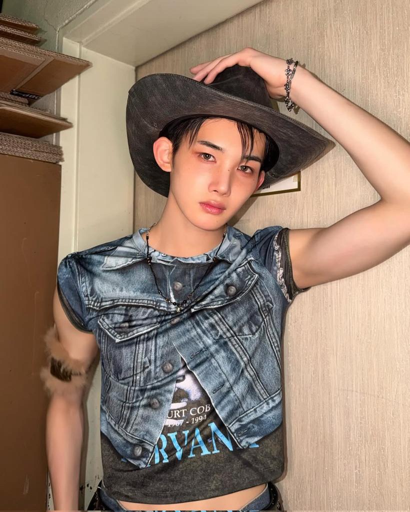 ally on fire ᡣ𐭩 🌸 tweet media