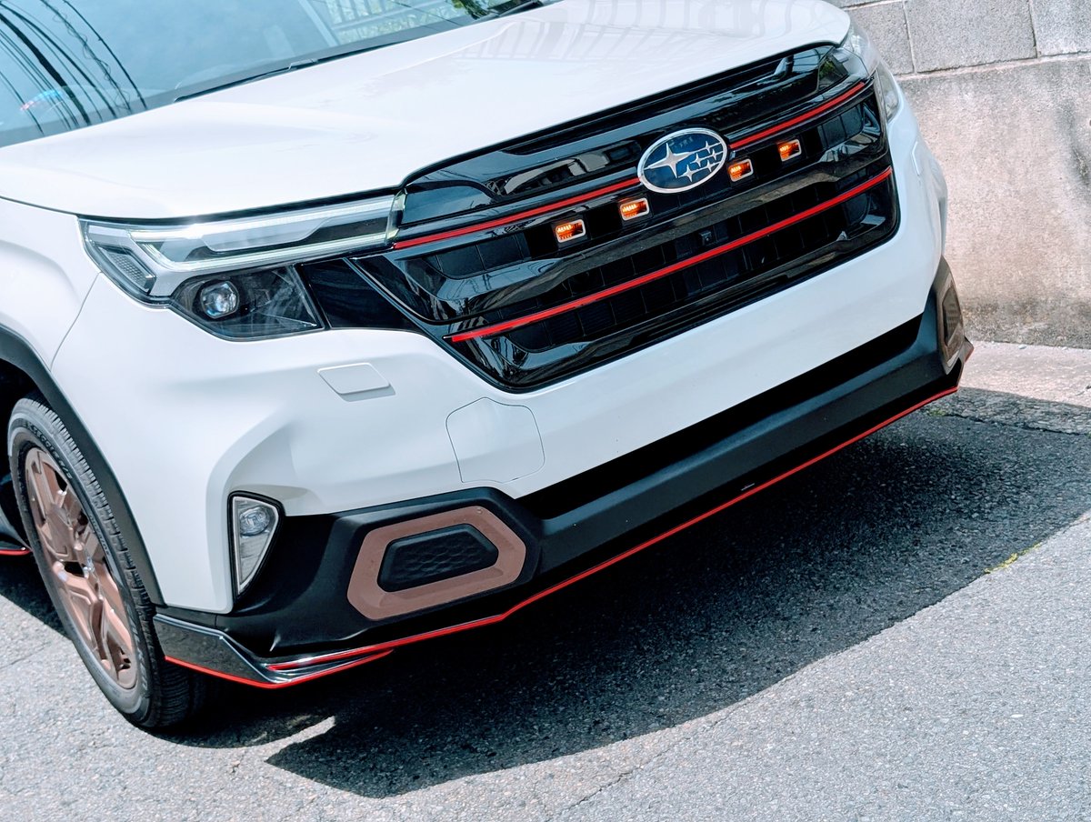 LIBERAL_CORP_'s tweet image. SL用LEDコンプリートグリルマーカー。店舗取付作業も増えてきました😉

後ほどご案内いたしますが、GW期間中も店舗は営業しておりますので、ぜひ遊びにいらしてください。遠方の方はご来店でステッカーサービス企画も！

#SL #FORESTER #グリルマーカー #IPF #SUBIECAMP #スバキャン