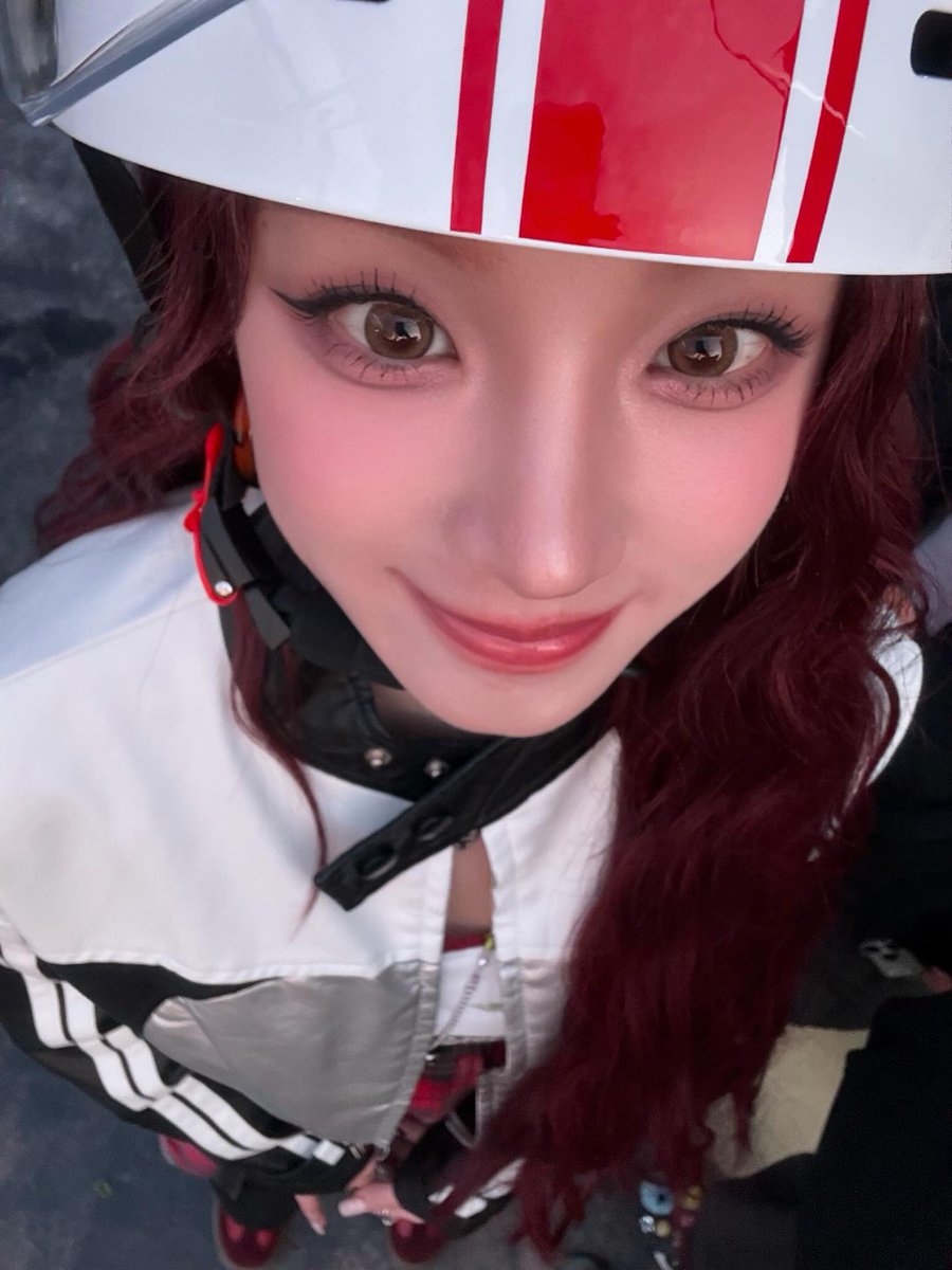 YUNOOMM's tweet image. 🛵

#雨琦 #YUQI #우기