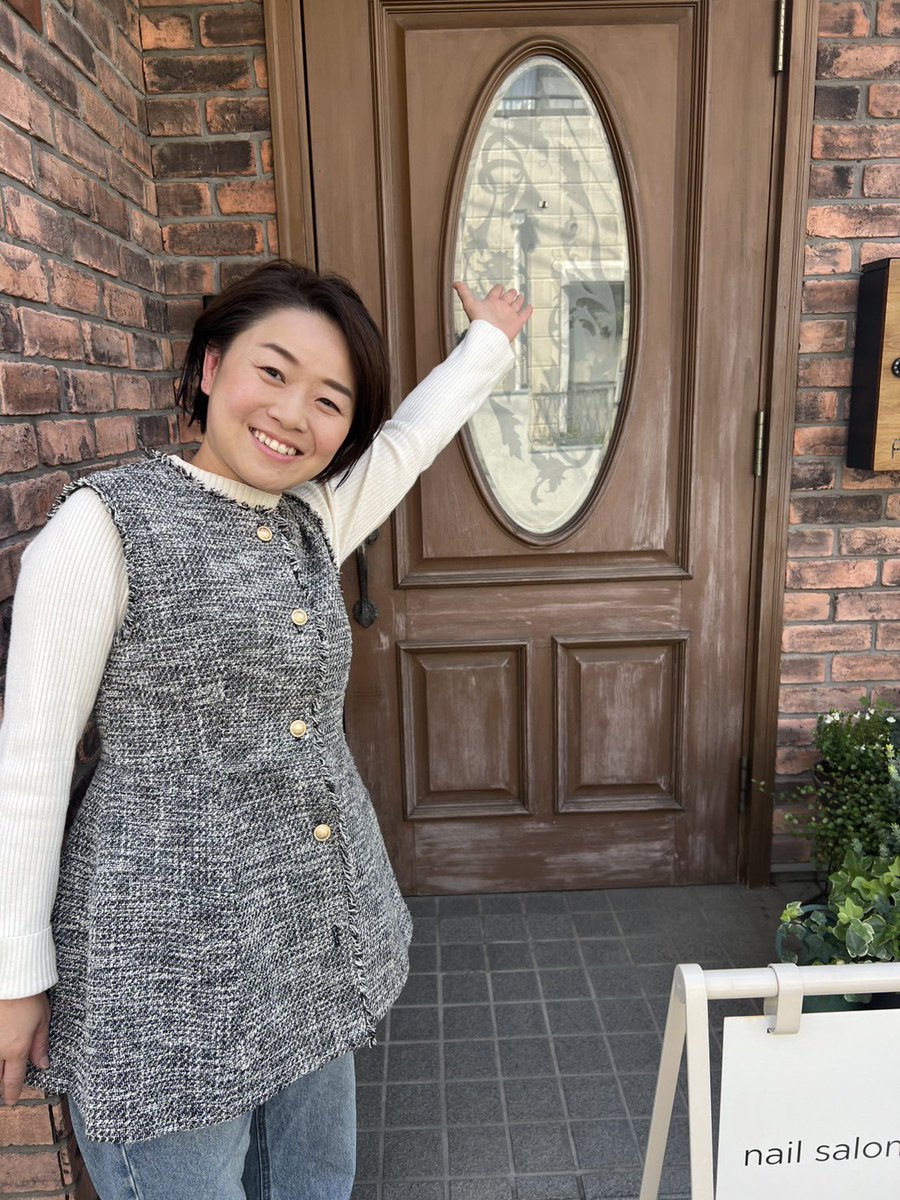 蛇窪マルシェにいつも出店してくれているリサさんの自宅サロンで、耳