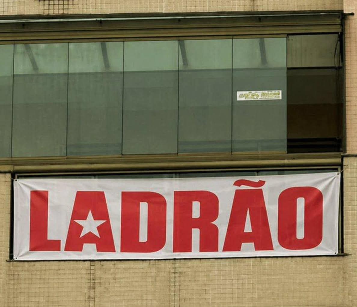 H Carvalho tweet media