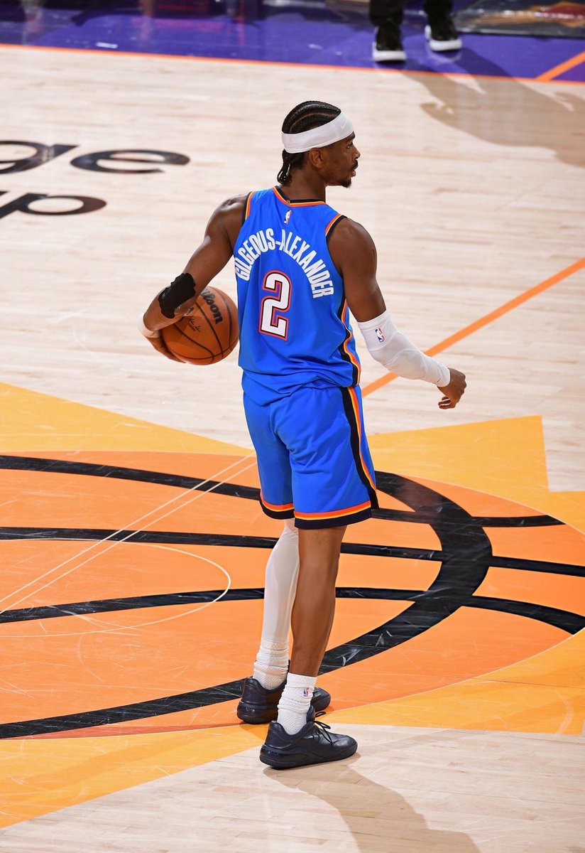 SkyedOKC's tweet photo. Shai Gilgeous-Alexander’s 1st round stats:

• 33.8 PPG
• 3.8 RPG
• 8.0 APG
• 0.5 SPG
• 0.8 BPG
• 67.8% TS

BEST IN THE WORLD. https://t.co/fHpqrHZwM4