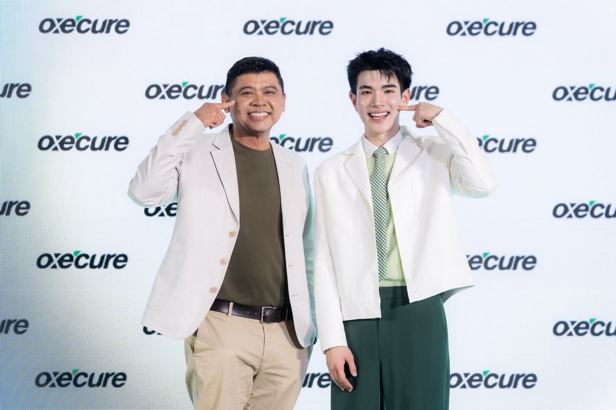 Hello Asian tweet media