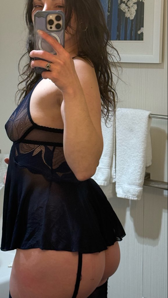 kaydee_nick's tweet photo. #enchantress #witchcraft #natural #Pdiddy #escorts #lingerie #tryst #coyoteugly https://t.co/vW8AzELHIO