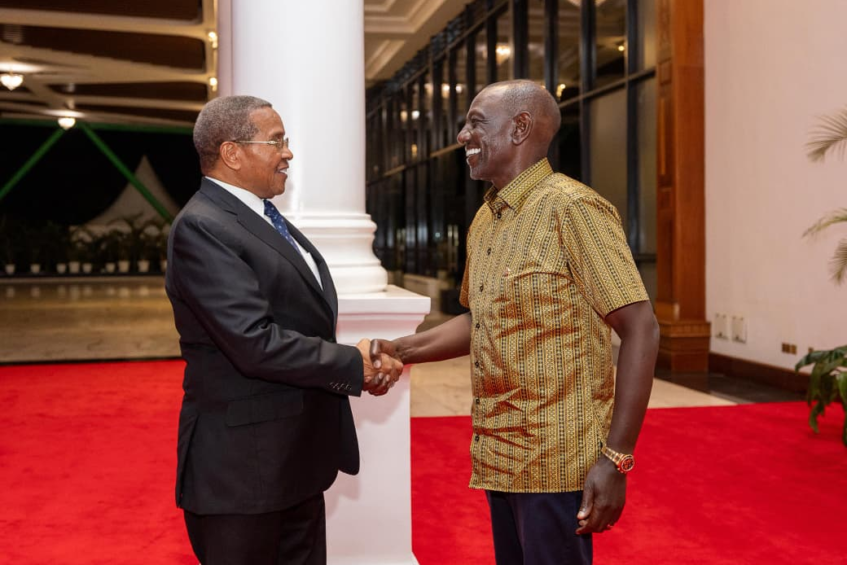 President William Ruto met with former Tanzanian President Jakaya Kikwete at State House, Nairobi, on Wednesday to discuss regional stability, with a specific focus on the ongoing peace process in #SouthSudan - #SSOX eyeradio.org/president-ruto…