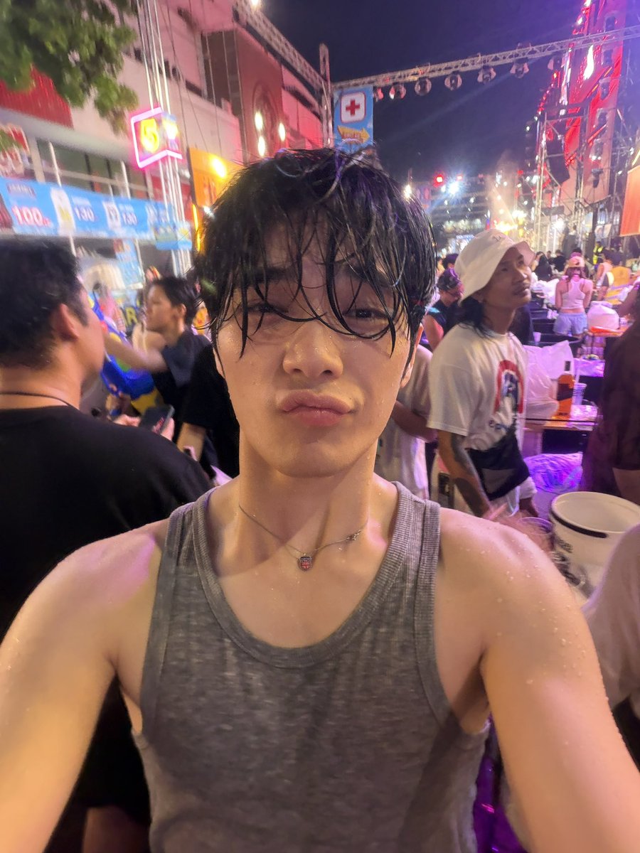 Fuaiz_thanawat tweet media