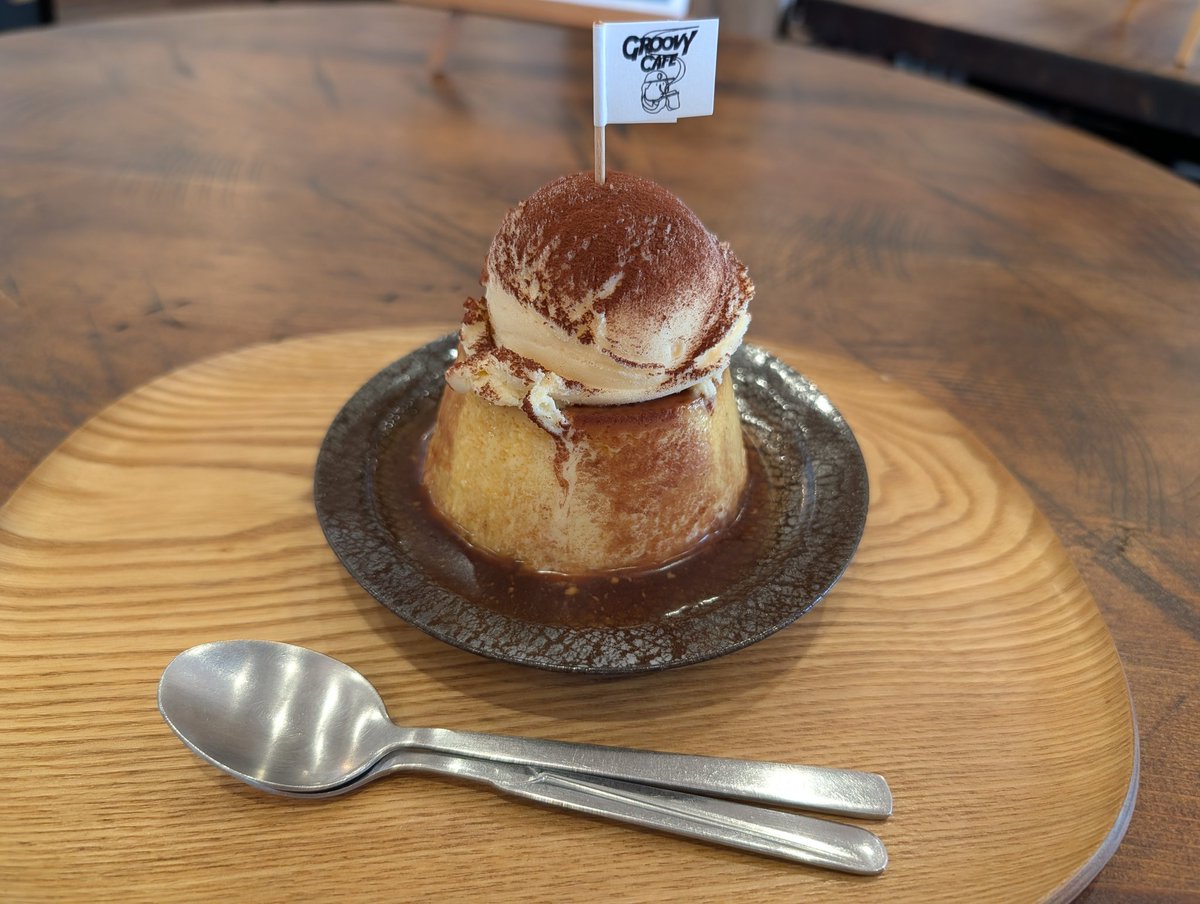 mizumochi1012's tweet image. 今日のカレー&amp;amp;プリン🍮🍛
立山町のグルーヴィーカフェでカレーとプリンを食べたよ！
カレーめっちゃ美味かったぁ～☺プリンもアイスが乗ってて最高に美味かったよぉ😋
＃カレー　＃カフェ
＃プリン　＃立山プリン
＃グルーヴィーカフェ　＃立山町