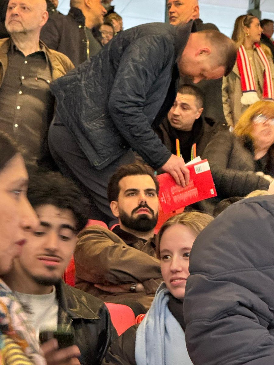 VARiável tweet media