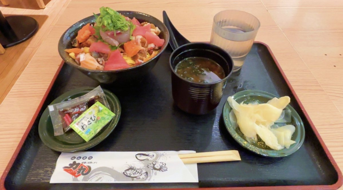 なーの tweet media