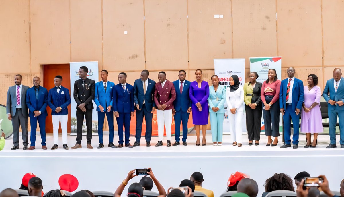 thee23surgeon's tweet image. Great thanks to the Almighty for the the milestone #Nocuddles #marystuarthall #Graciousmakerere