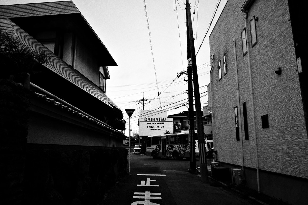 wao_camera's tweet image. 曇天

GRⅣ
#GR4 #SnapShot 
#monochrome