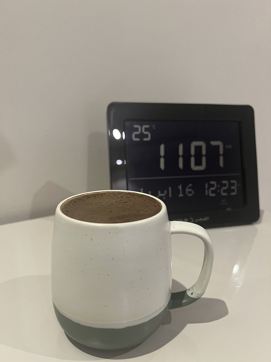 KhadijahAKarsou's tweet image. في عالمي الخاص، ما فيش زحمة ولا وجوه مزيفة بس أنا، قهوتي، وراحة تجي بهدوء.❤️✨

#قهوة_الصباح 
#هلا_بالخميس 
📍#Jeddah