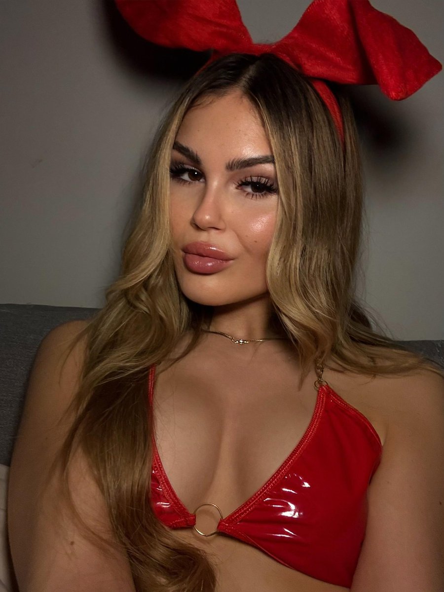 Göttin Bella ✨😈🧎 tweet media