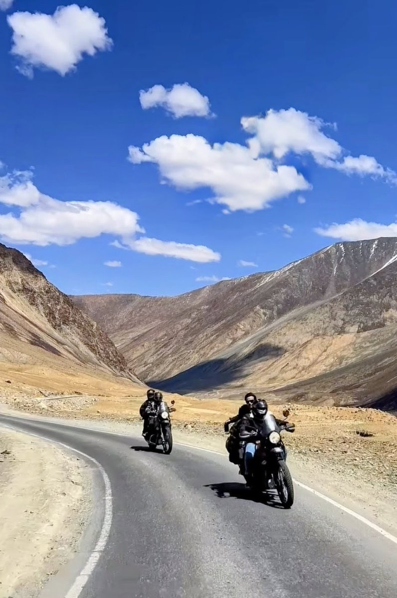 Do a Leh–Ladakh road trip at least once in your lifetime. Rugged mountains, unforgiving roads, adventure at its peak. OMG, Watching Bikers chase that adrenaline rush across the wild terrain is a thrill in itself. Leh carries a raw, untamed beauty you’ll never forget.
#Laddakh