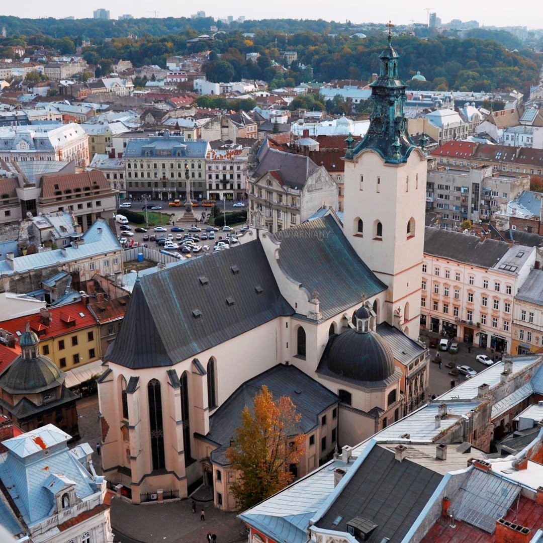 robert_ulrich77's tweet image. 🇵🇱Korona rusza na Wschód. 16 kwietnia 1340, na podstawie umowy spadkowej z księciem halickim Bolesławem Jerzym/spokrewnionym z Piastami mazowieckimi/ król Kazimierz III Wielki zajmuje gród Lwów, miasto lokuje w 1359. Katedra Wniebowzięcia NMP, początek budowy 1360.