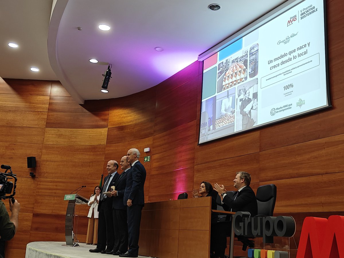 Daniel Castañeda tweet media