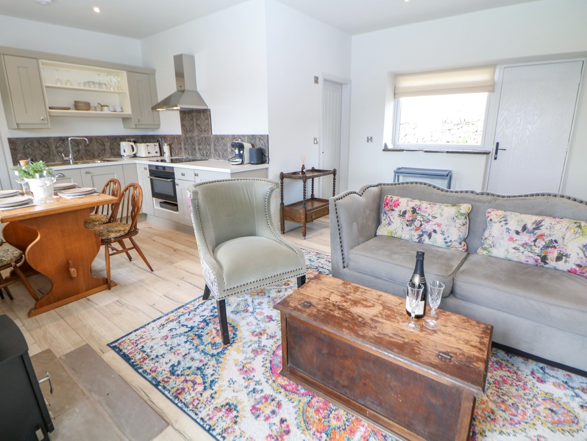 scateringcouk's tweet image. The Stables - Vineyard Stay is a charming, single-storey holiday home situated in the village of Mellor near Marple Bridge in...

🐾 Dog friendly
📍 Marple, Greater Manchester

selfcatering.co.uk/england/greate…

#Marple #GreaterManchester #DogFriendly #HolidayCottage #SelfCatering