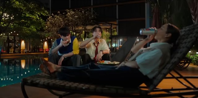 Hello Asian tweet media