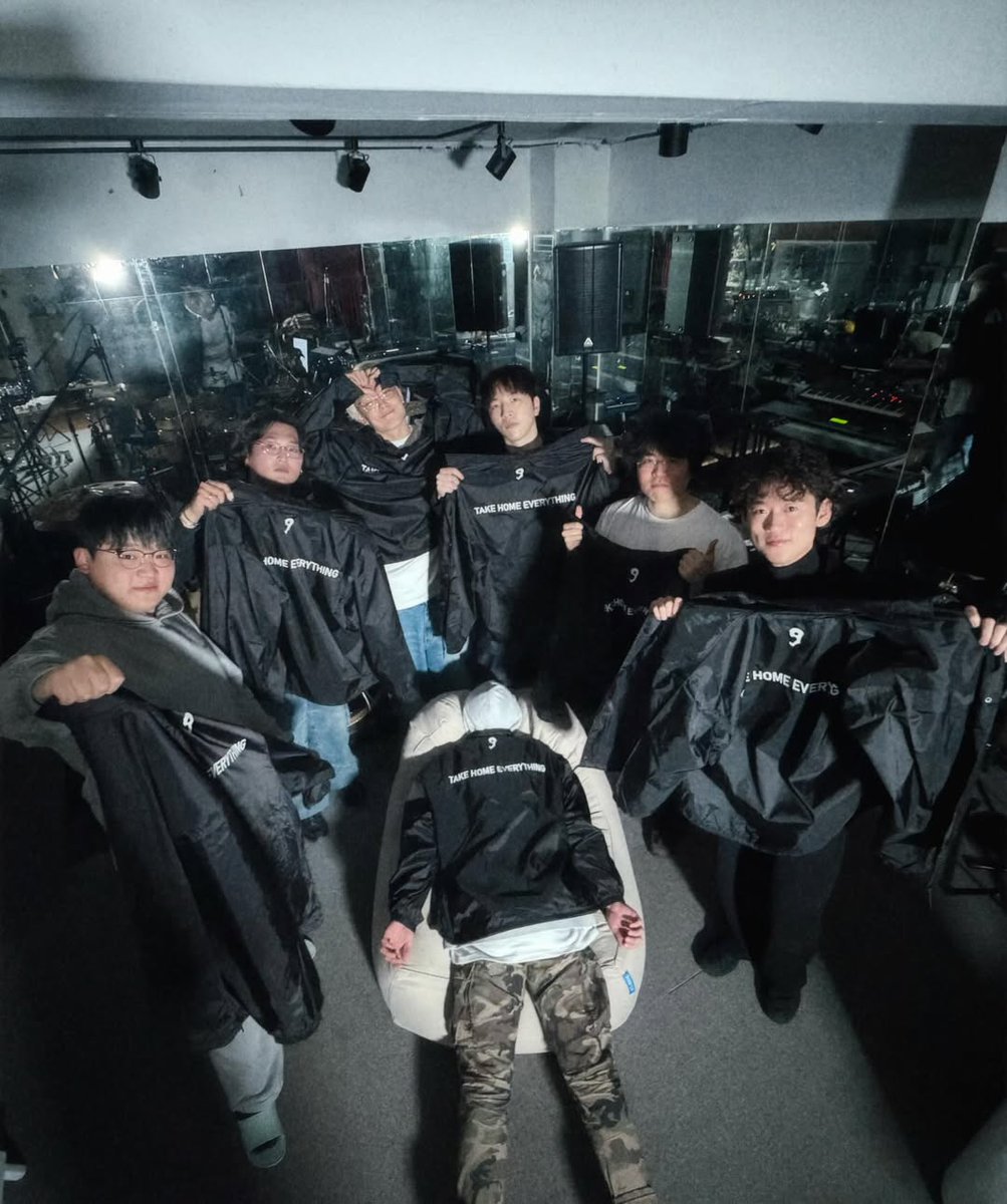 혼잣말 tweet media