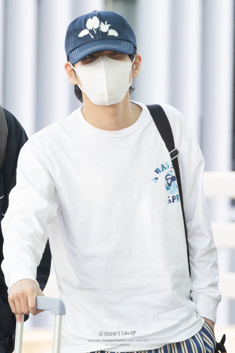 ᴇꜱꜱᴇɴᴛɪᴀʟ tweet media