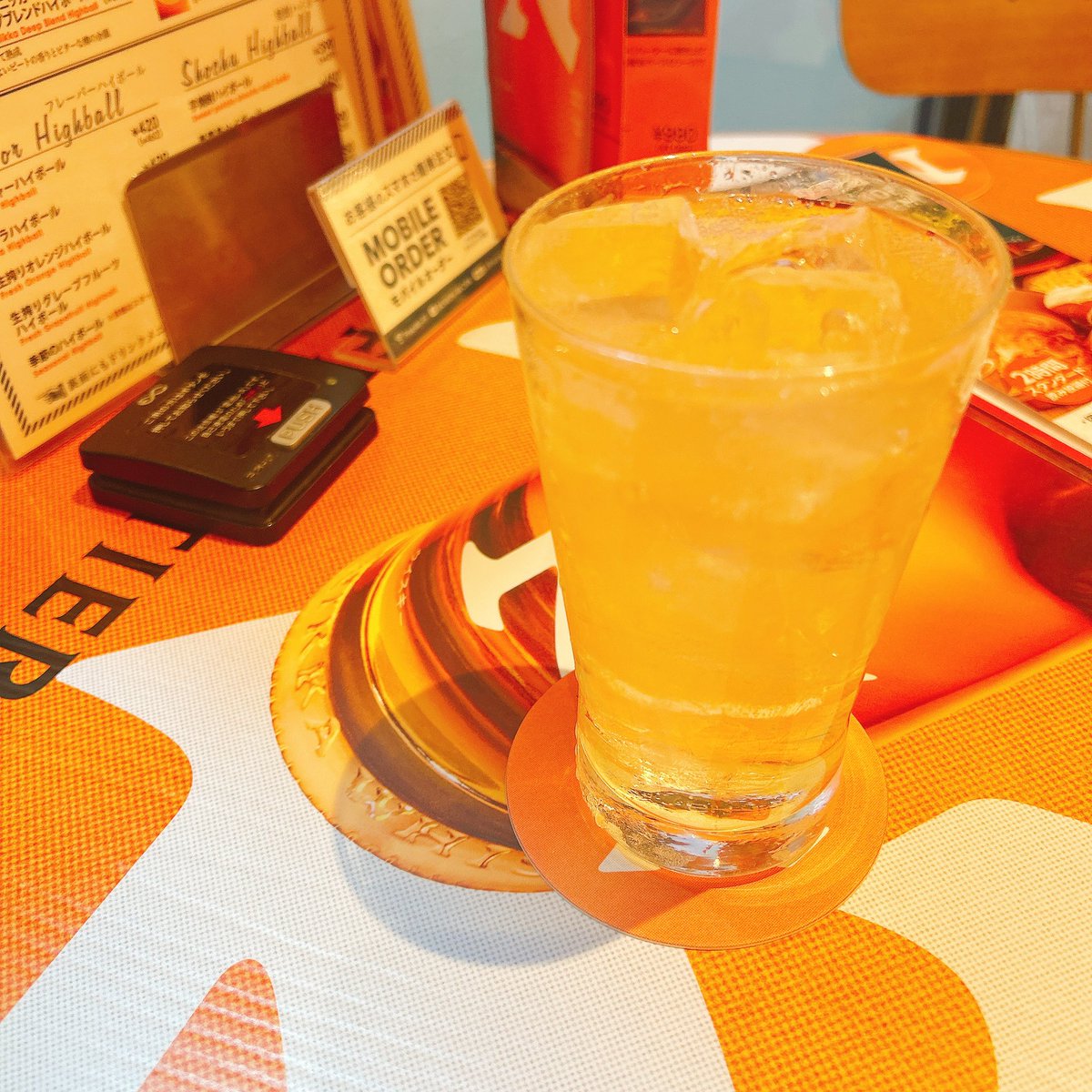 qixPVUTLuEK9H8R's tweet photo. 最近、気温が寒かったり暑かったりですが皆さん体調いかがでしょうか🌸
私は忙しさも相まってちょっとダウン気味ですが、野球とお酒で生かされてます。笑
DM諸々、お返事お待たせしてますがのんびりとまってていただけたら幸いです😌✨ https://t.co/4eGlO7MZAi