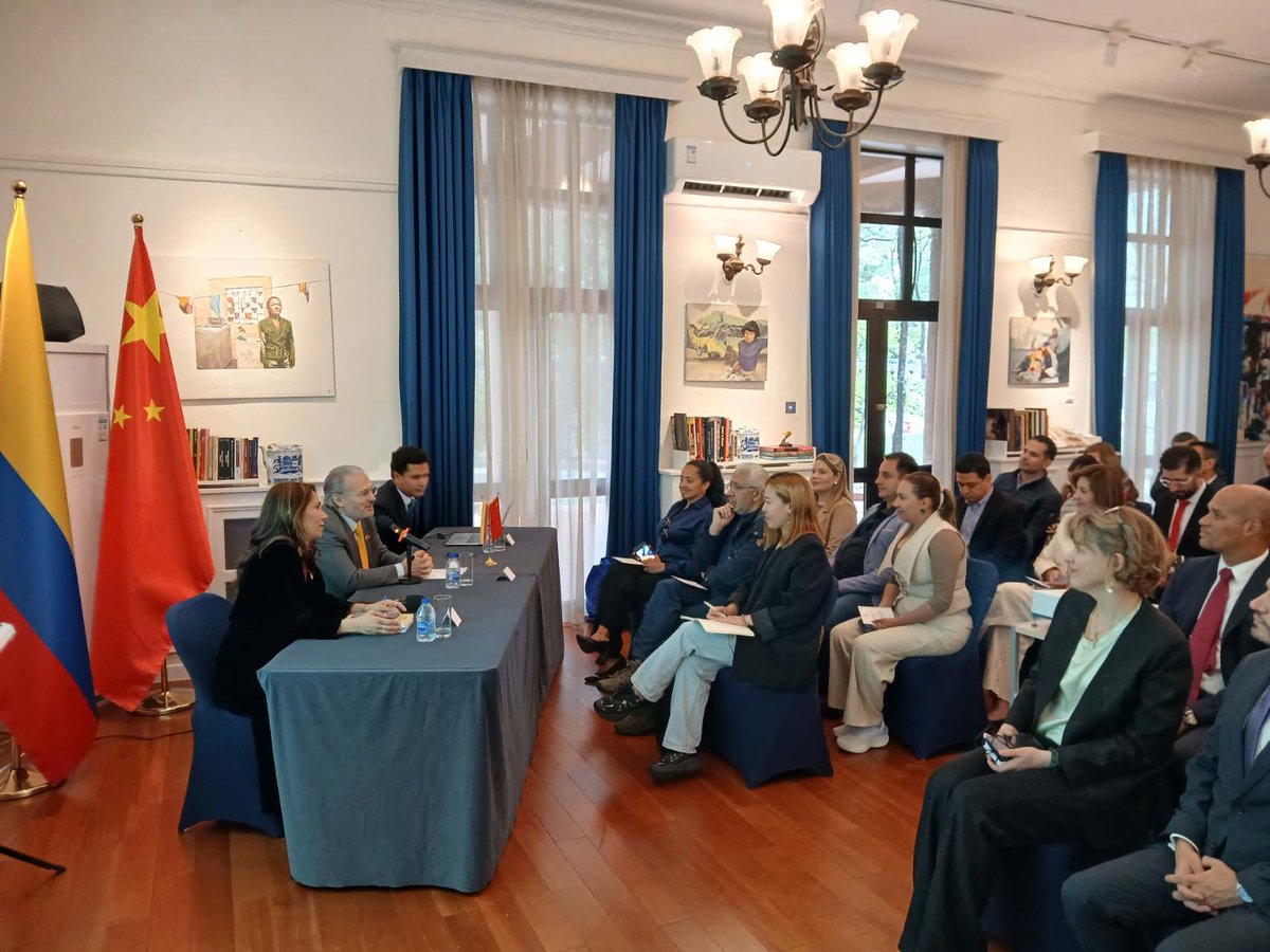 Embajada de Colombia en China 哥伦比亚共和国驻华大使馆 tweet media