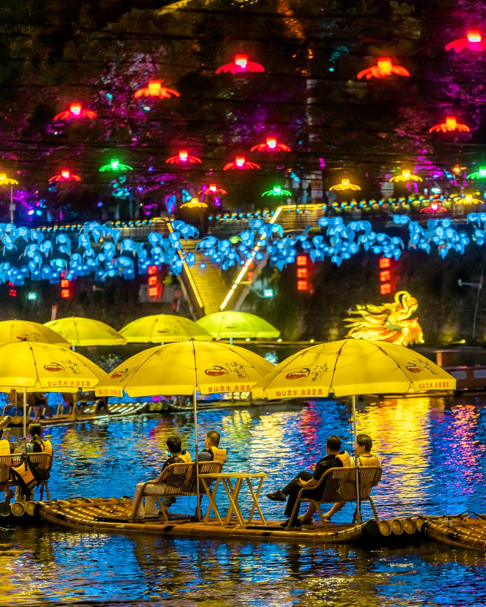 hellohubei_'s tweet photo. Come encounter the romance of the Tujia ethnic group, where stunning natural landscapes blend with warm local life.✨

📍 Xuan'en county, #Enshi Tujia and Miao autonomous prefecture, #Hubei province
⏰ Open all year round (Night water show performed in the evening)
🚗 About 4.5 hours from Wuhan; around 1 hour from downtown Enshi 

#HubeiWonders #MorningHubei #Travel #ChinaCulture