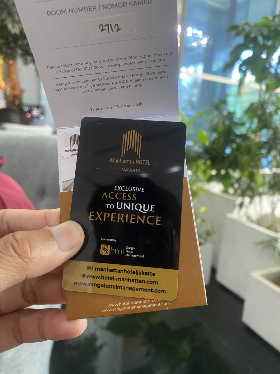 chokoala16's tweet image. Sendirian bangeet ini 
#jakarta
#kuningan