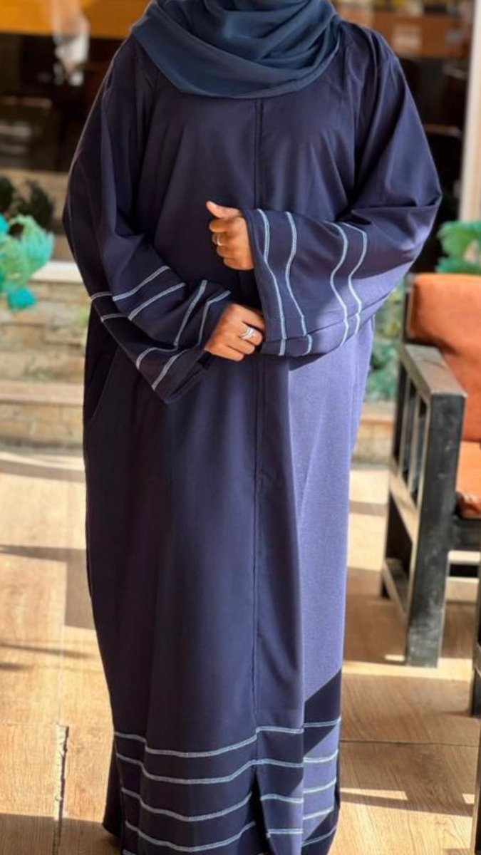 Sparkles by Halimatou tweet media