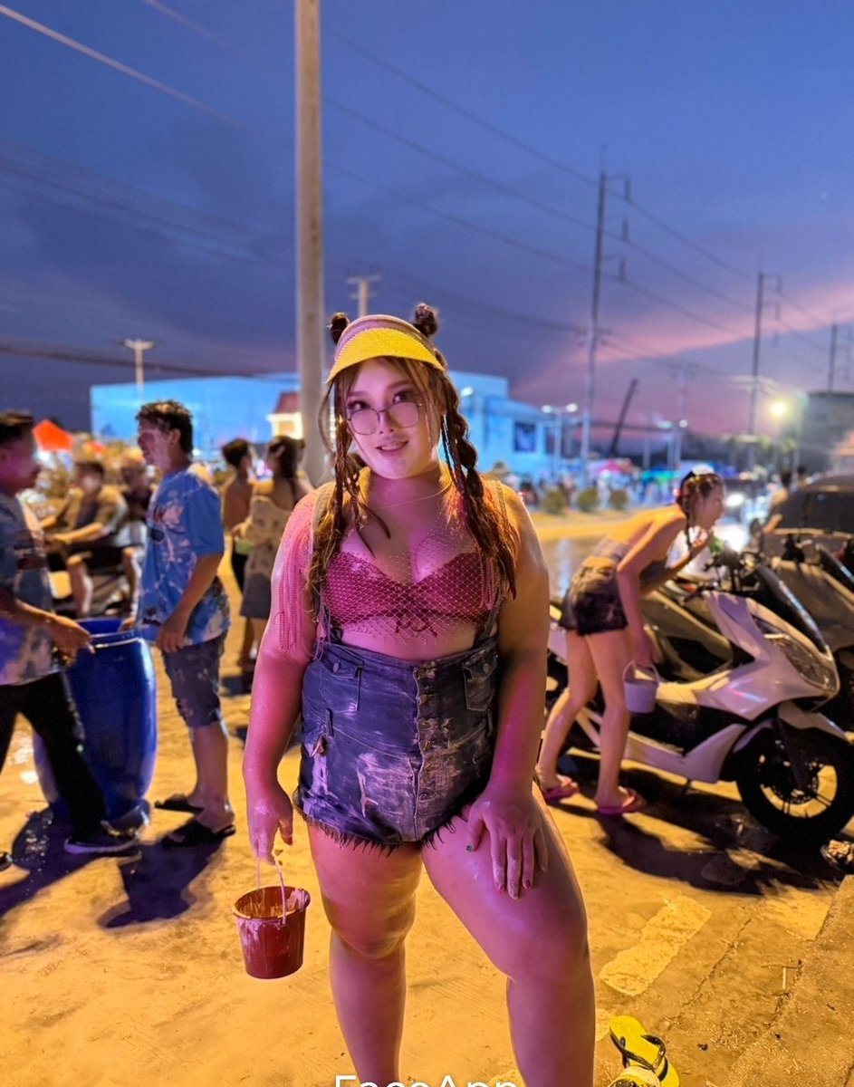 นามิ 🐷 tweet media