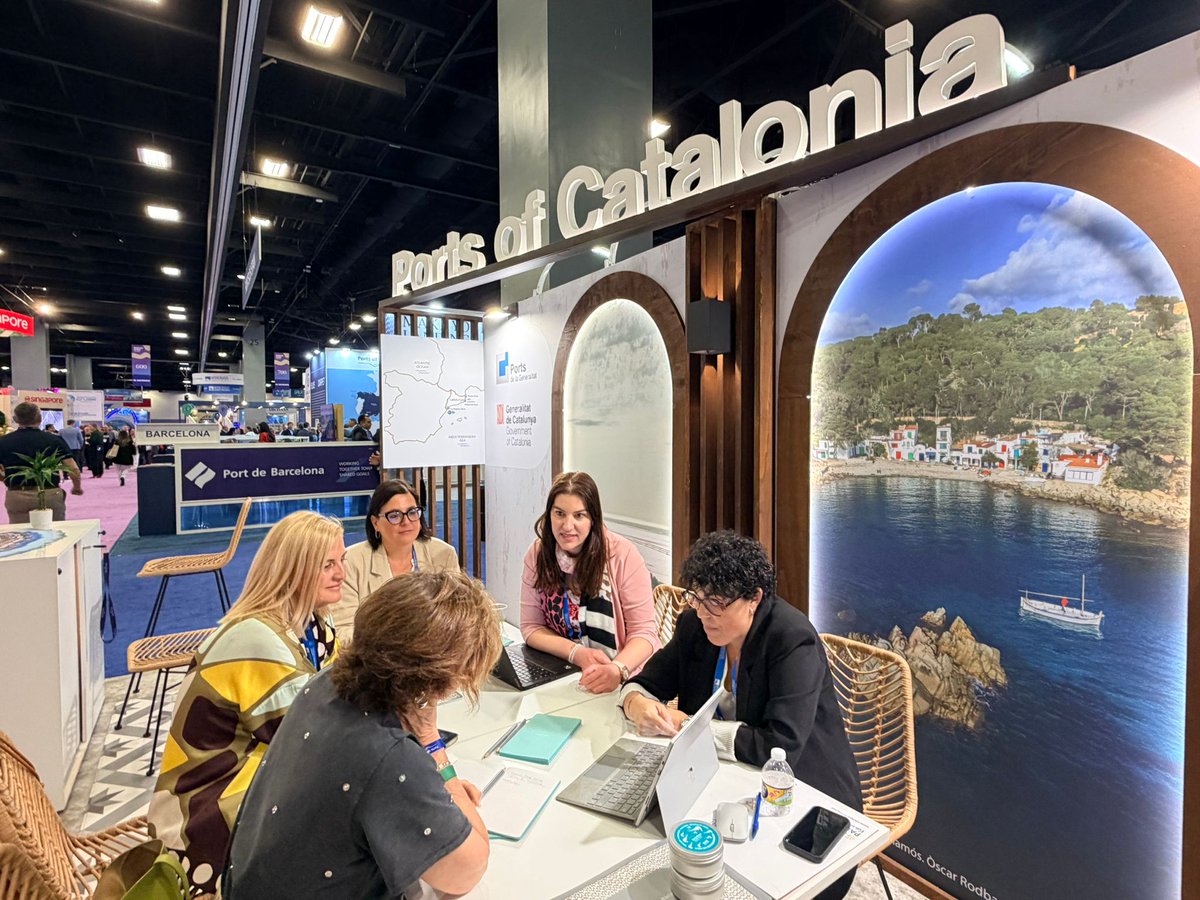 portsgencat's tweet photo. Representants #Gencat i les destinacions participen en la fira #Seatrade2026 a Miami, on s'han trobat amb agents del sector de creuers per fidelitzar i captar companyies de qualitat i respectuoses amb l'entorn.
+Info https://t.co/KNGiedFEWN
#costabravacruiseports #deltaebreport https://t.co/bkq682zfhK