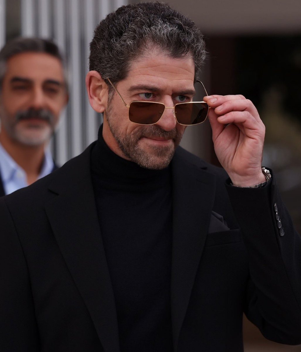 مسلسل تحت الأرض tweet media