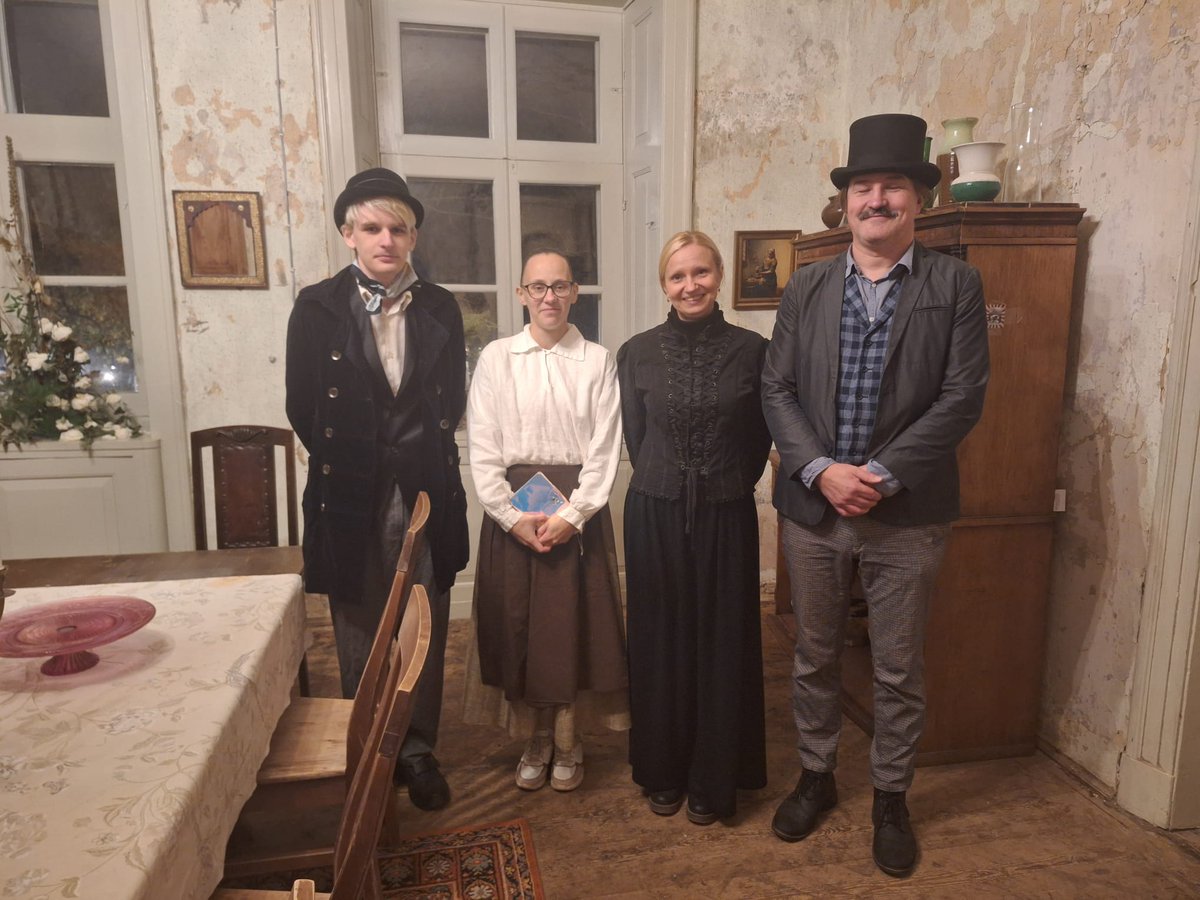 PadureManor tweet media