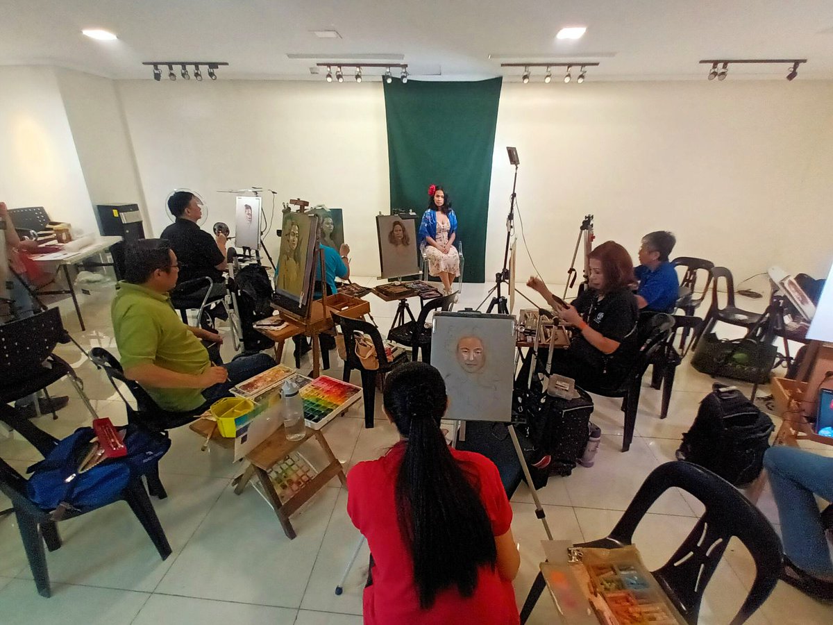 Gateway Gallery tweet media