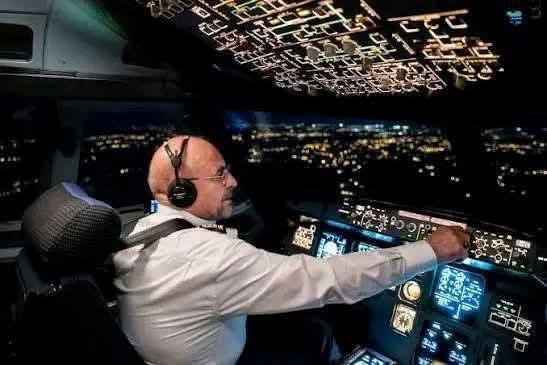 ☫شاهيناز☫ tweet media