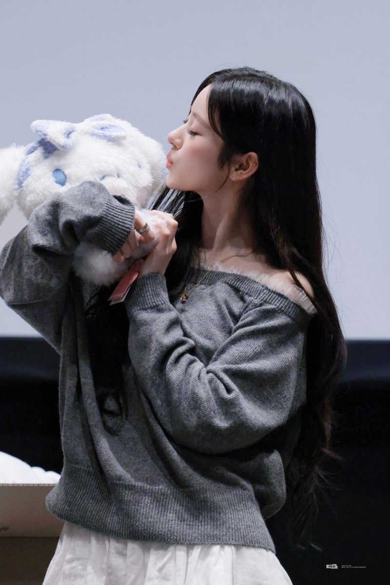 𝙍𝙀𝘿 tweet media