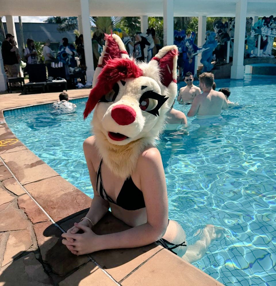 NyxCoyote's tweet photo. Come catch me by the pool at #FurDU this year! 🥰💕💕

So excited to see all my wonderful friends again!! https://t.co/opQnEd9MTe