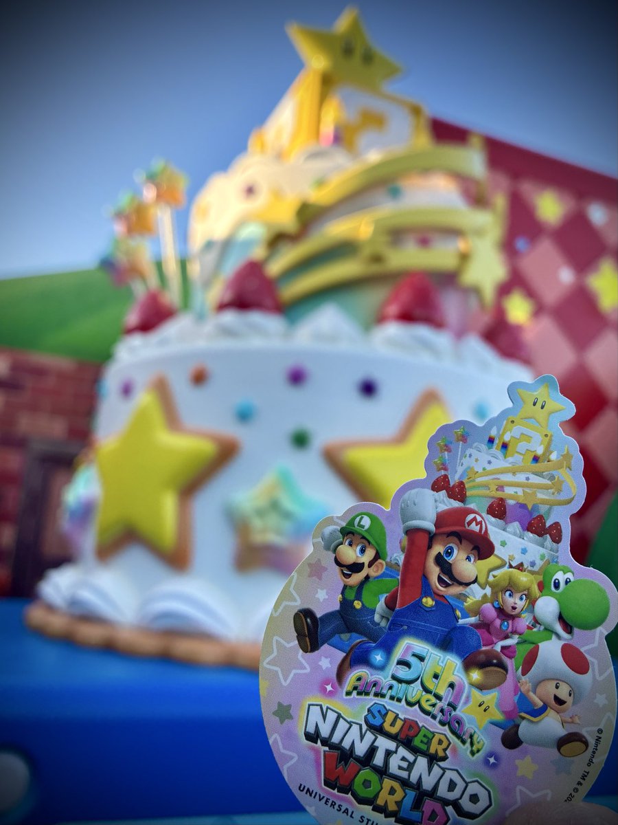 dai2017V8's tweet photo. Super Nintendo World 5th anniversary
 #USJファン https://t.co/GrClD6GFTy