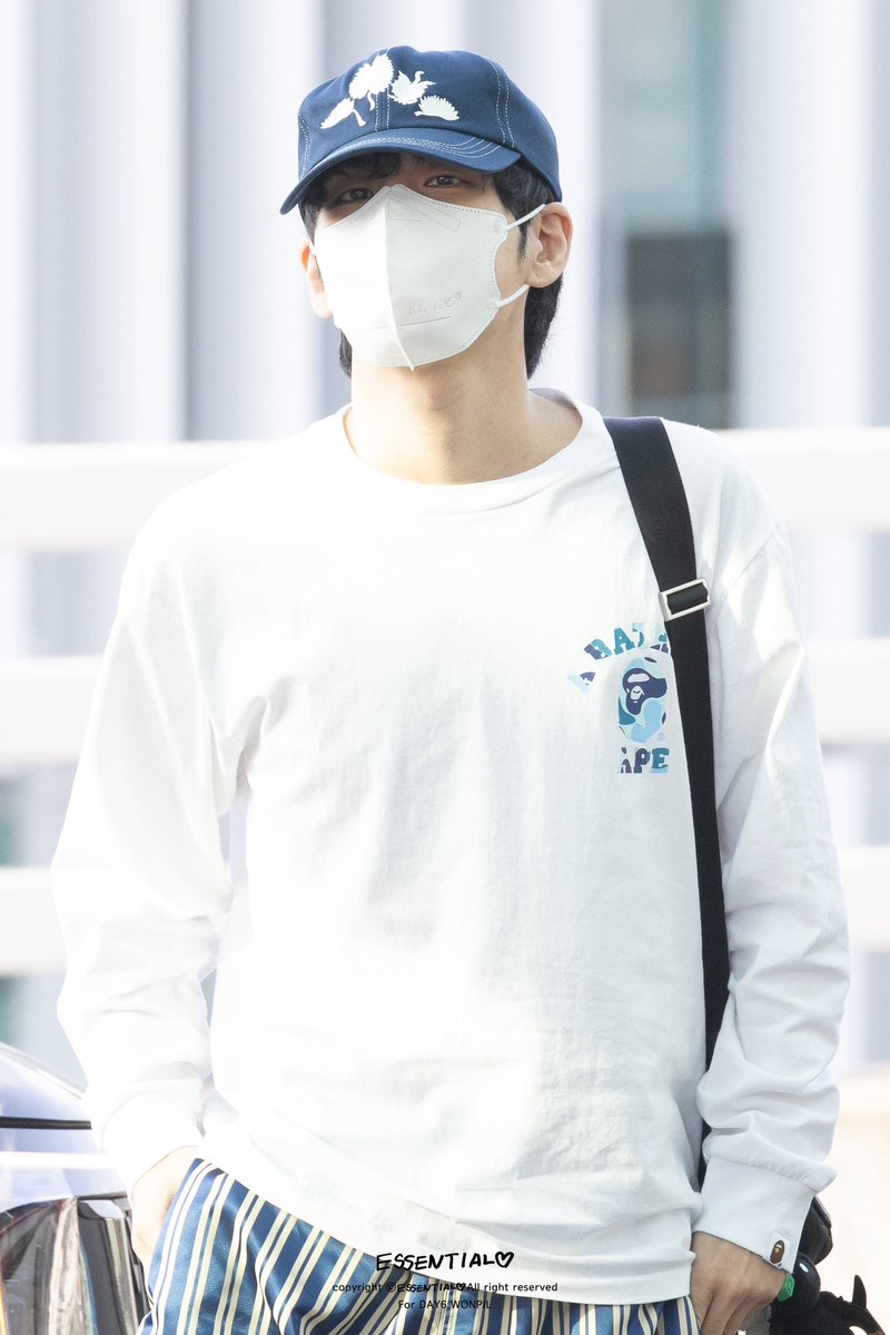 ᴇꜱꜱᴇɴᴛɪᴀʟ tweet media