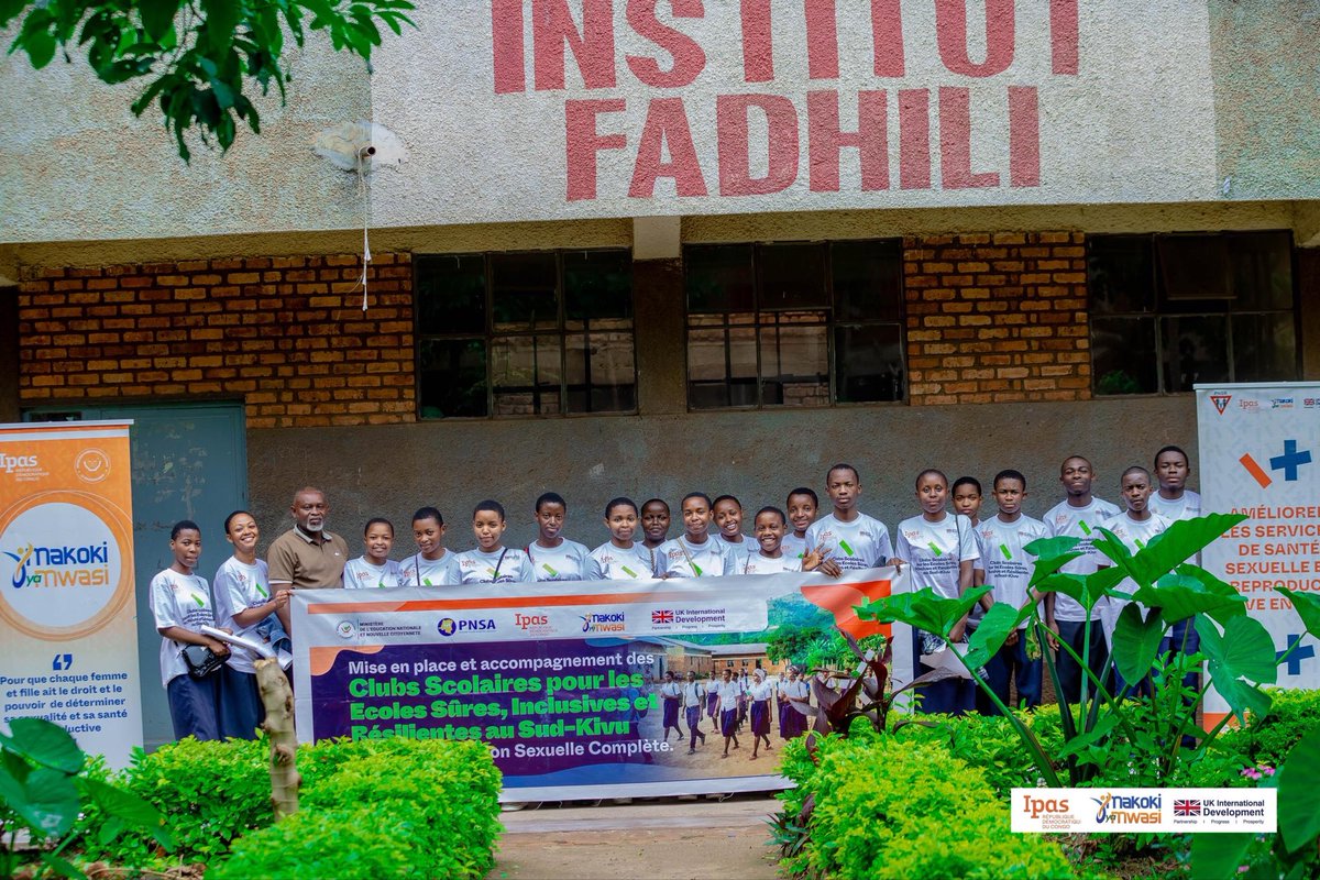 VivianeNabintu's tweet image. #SudKivu:Pour le bien être des ados et jeunes,@MakokiYaMwasi forme les membres des clubs scolaires d'éducation sexuelle complète,afin qu'ils sensibilisent leur pairs sur les dangers des comportements à risques qui sont évitables à l'âge scolaire
#AdoInformé
#ChoixEclairé