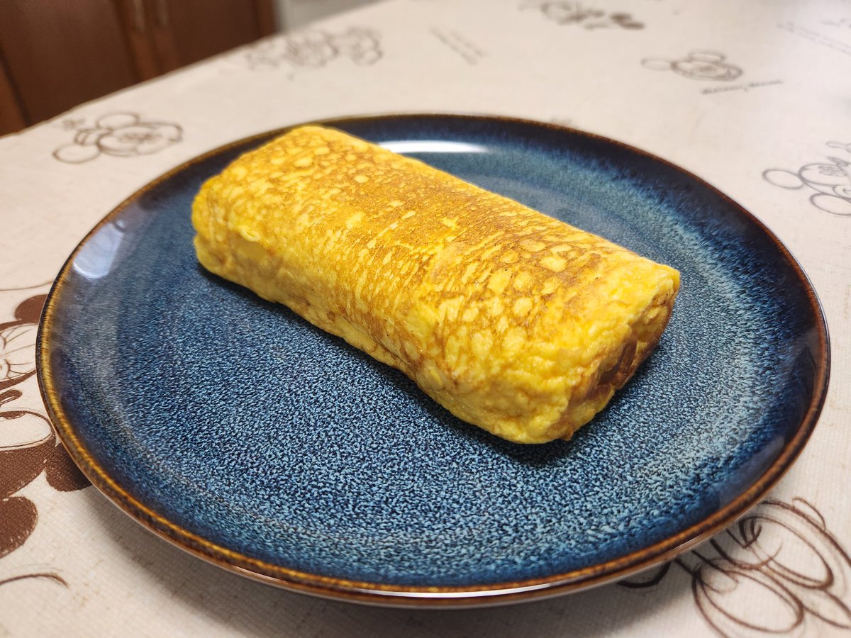SD80248's tweet photo. ちょっと焼きすぎ感あるけど、我ながら上手く巻けた気がする https://t.co/PUAOPmtgy5